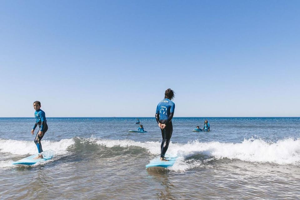 Matosinhos: Best surf Lesson with all equipment - Equipment you don’t have to think about: surfboard, wetsuit, and storage