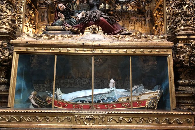 Oporto Private Tour - Porto Cathedral and Church Pacing: Roman-Gothic Roots, Then Tile and Gold