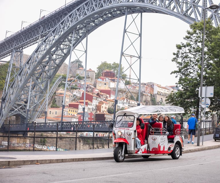 Oporto Tuk Tuk Tour: Among bridges and mysteries - 1.30h - Freixo Bridge and São João Bridge: starting east, seeing modern structure