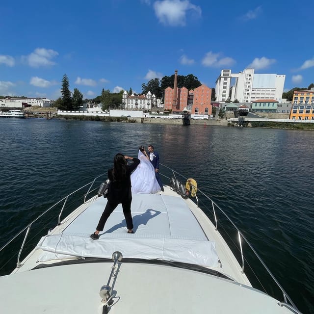 Passeio de barco rio douro inesquecível - Into the Douro River Estuary: Bird Reserve and Beach Views