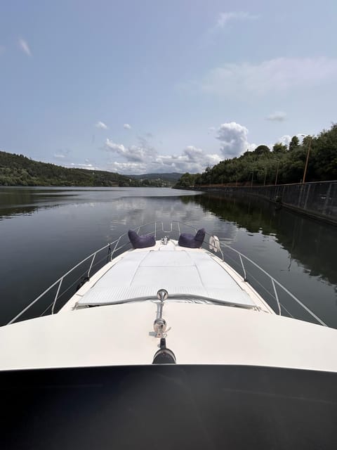 Passeio de barco rio douro inesquecível - Private Group Value: Up to 8 People, Real Space, Real Control