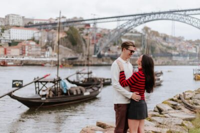 Photoshoot in Porto - Avenida dos Aliados: grand facades and easy first poses