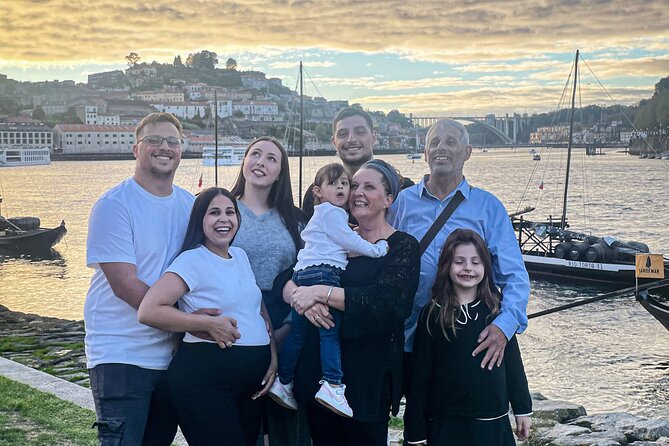 Photoshoot Session for Solo, Couples and Groups in Porto area - What to wear and bring so the hour feels easy