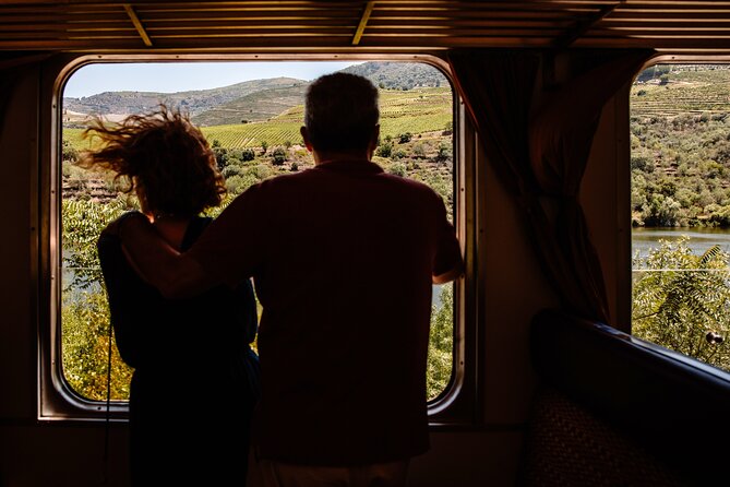 Pinhão: Douro River Cruise with Lunch Included - Lunch in a Traditional Restaurant: Local Food, Real Portions