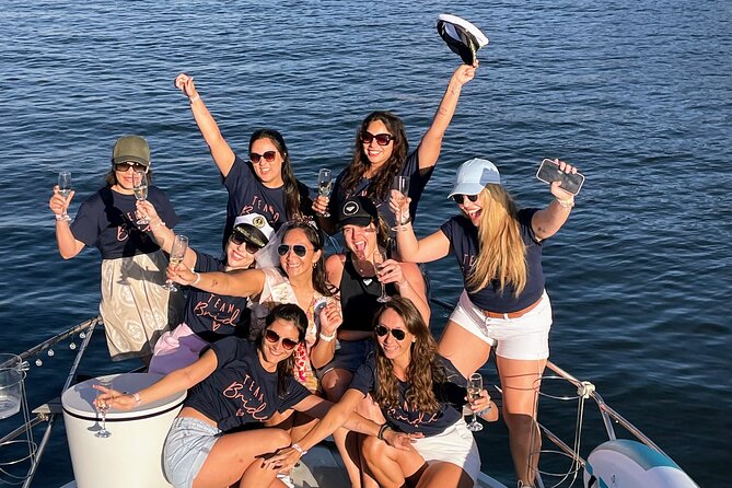 Port : 6 bridges tour with Portuguese custard tart & Port wine - How the cruise size and crew style changes the whole experience