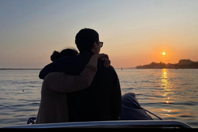Port : private cruiser 6 Bridges and port wine tasting/Sunset - Porto wine tasting onboard: 4 styles, one relaxed lesson