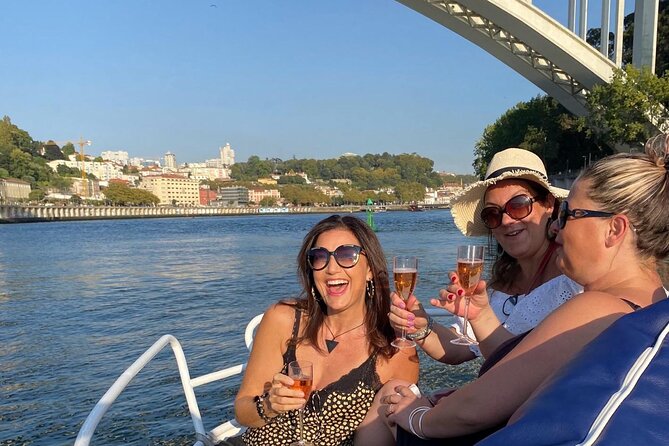 Port : private cruiser 6 Bridges and port wine tasting/Sunset - Serra do Pilar from the water: UNESCO tells a story in circles