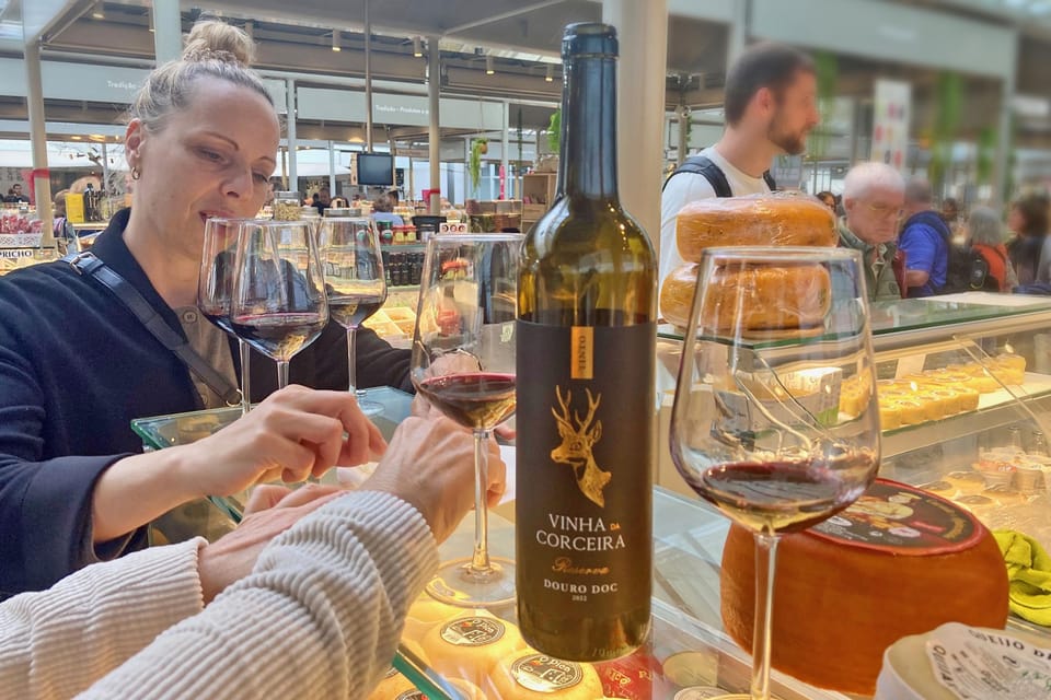 Port wine & wine walking tour with culture - max 8 pax - The Douro DOC glass: your bridge from region to fortified Port