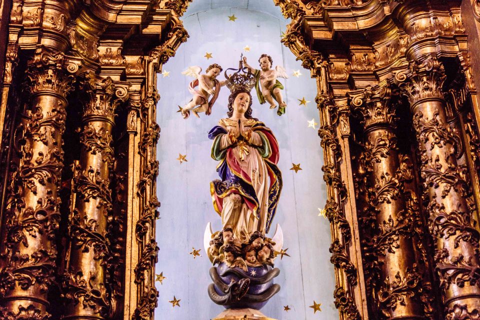 Porto: 1.5-Hour Private Kick-Start Tour with a Local - São Bento Train Station: A Landmark Stop With Story Context