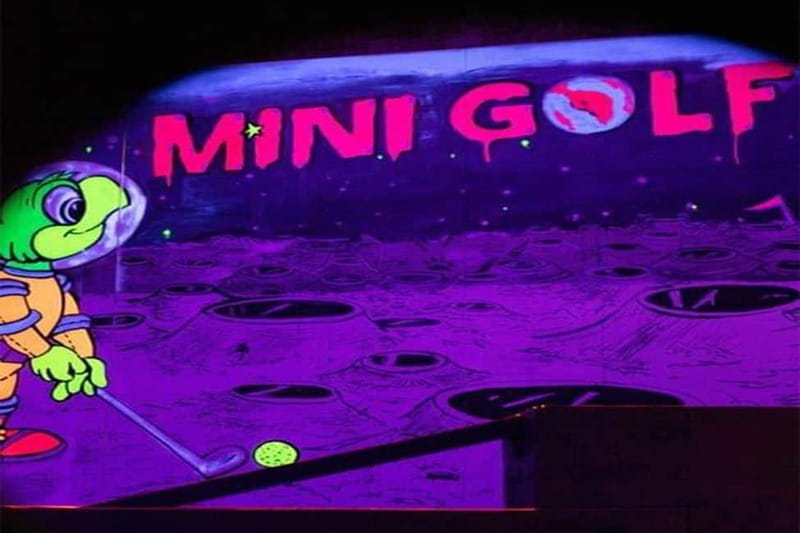 Porto: 18-Hole Indoor Mini Golf Ticket with UV Light Courses - Where You Go in Porto: Minigolf Porto as Your Anchor