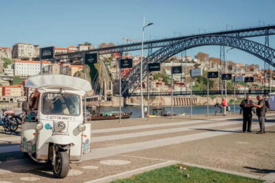 Porto: 2-Hour Shared Tuk-Tuk Tour - Meeting at Rua Alexandre Herculano 251: quick, simple start