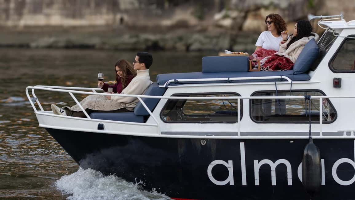 Porto: 6 Bridges and Sunset Boat Cruise with Welcome Drink - Should you book Porto 6 Bridges and Sunset Boat Cruise?
