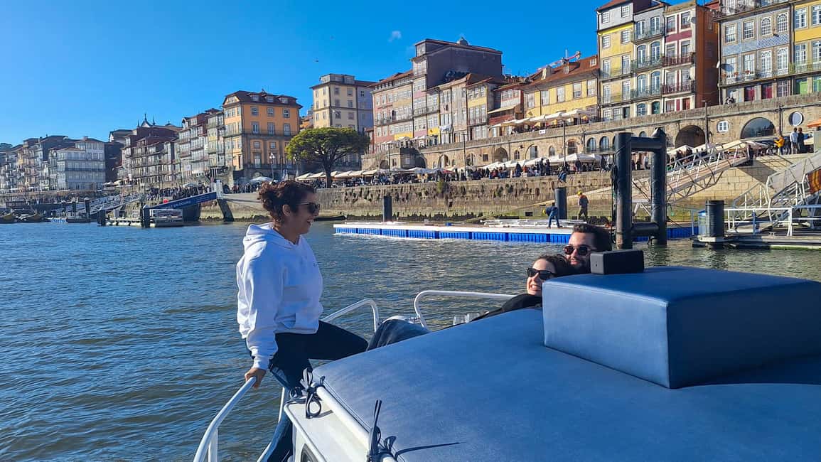 Porto: 6 Bridges and Sunset Boat Cruise with Welcome Drink - From Barraca do Ouro to the Douro: the easy start that matters