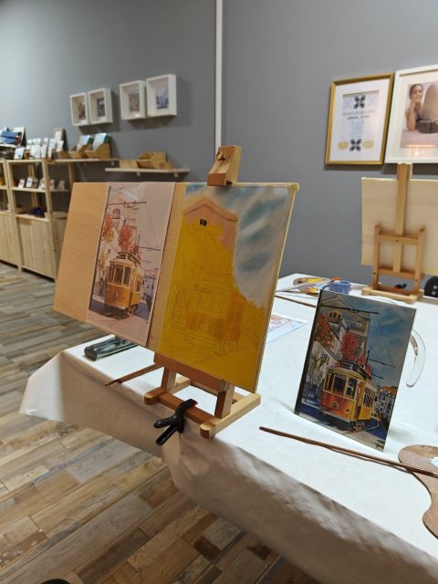 Porto: Acrylic and Oil Painting Class with a Local Artist - Color mixing and paint quantities that prevent guesswork