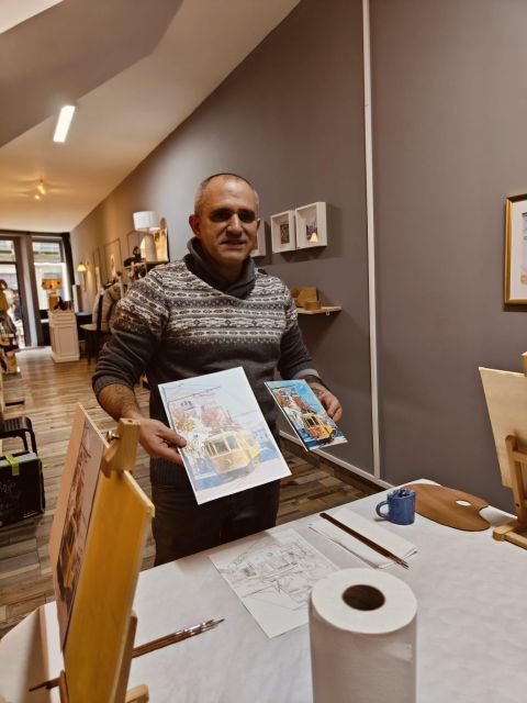 Porto: Acrylic and Oil Painting Class with a Local Artist - Studio atmosphere, cocktails, and conversation with Emanuel