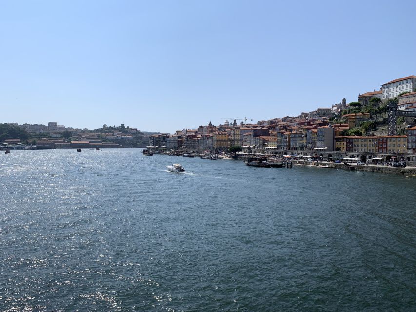 Porto and Gaia: Walking Tour of Douro's Two Riversides - A Word on Guides: Stories Land Better With a Human Voice