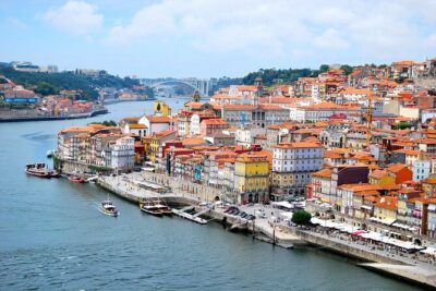 Porto and Gaia: Walking Tour of Douro's Two Riversides - Palácio da Bolsa, Saint Francis, and the Religious Tone of the City