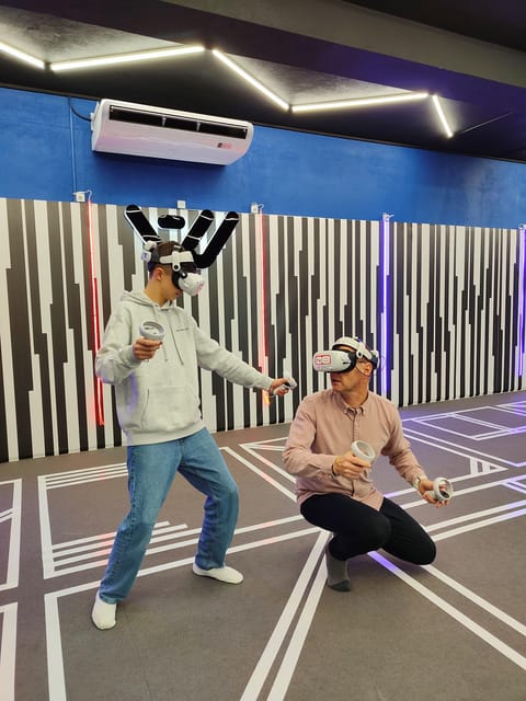 Porto: Another World Porto - VR Arena - Choosing Your Game Mode: Co-op Wins vs Competitive Showdowns