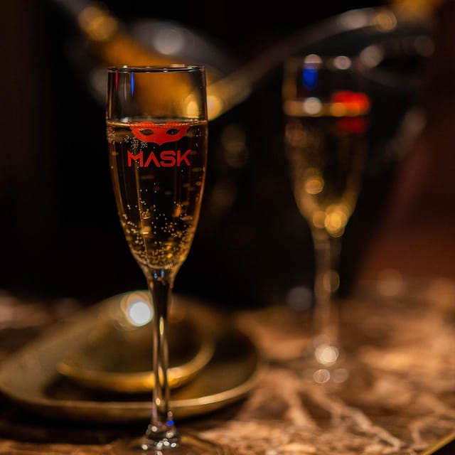 Porto: Cabaret & Pole Shows, with a Welcome Drink! - Value check: is $58 a good deal?
