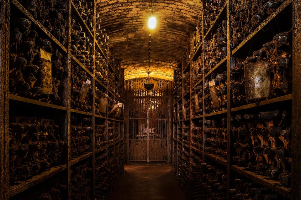 Porto: Carvalhas cellar tour at Real Companhia Velha - Real Companhia Velha in Gaia: the setting that changes your pace