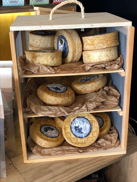 Porto: Cheese and Port Wine Tasting in a Unique Place - Itinerary flow in real time: how the 1.5 hours plays out