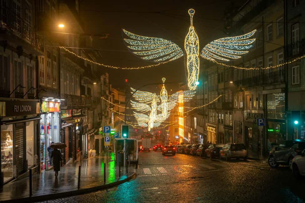Porto: Christmas Lights Flexible Walking Tour - Rua de Santa Catarina Lights and Art Nouveau Details