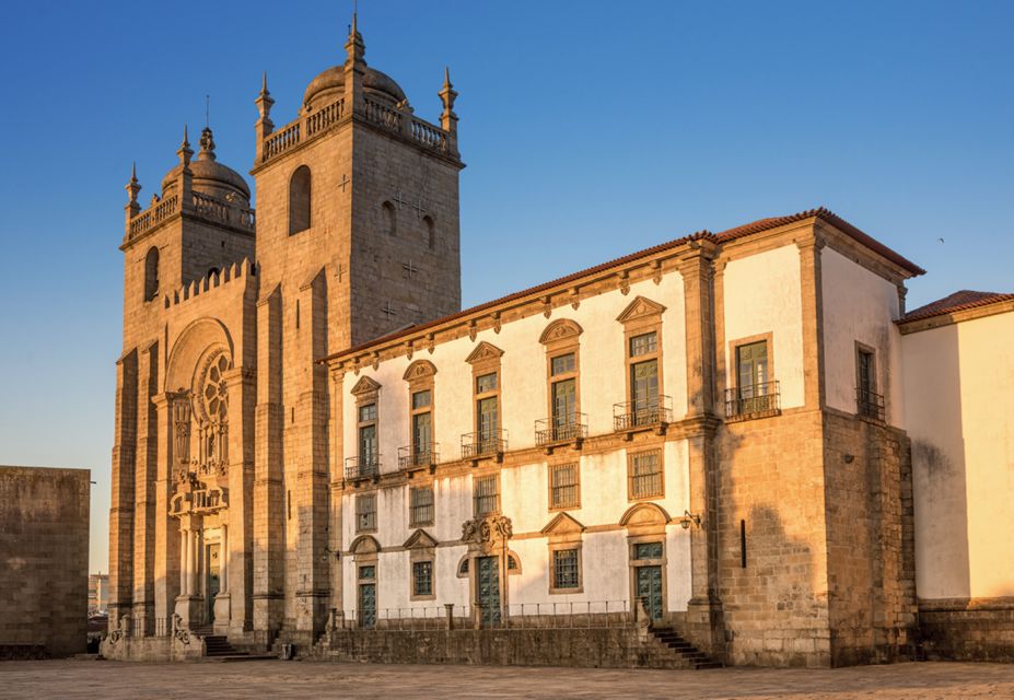 Porto: City Tour, 6 Bridges Cruise and Wine Tasting - Meeting near São Bento: where this tour starts and how fast it moves