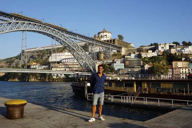 Porto city Walking Tour by a expert local - Start at Torre dos Clérigos, Then Let Pepe Run the Show