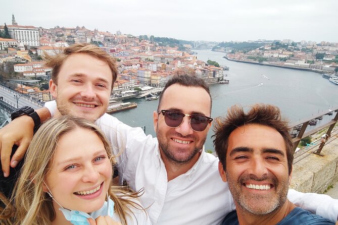 Porto city Walking Tour by a expert local - Stop 6: Catedral do Porto and Medieval Streets