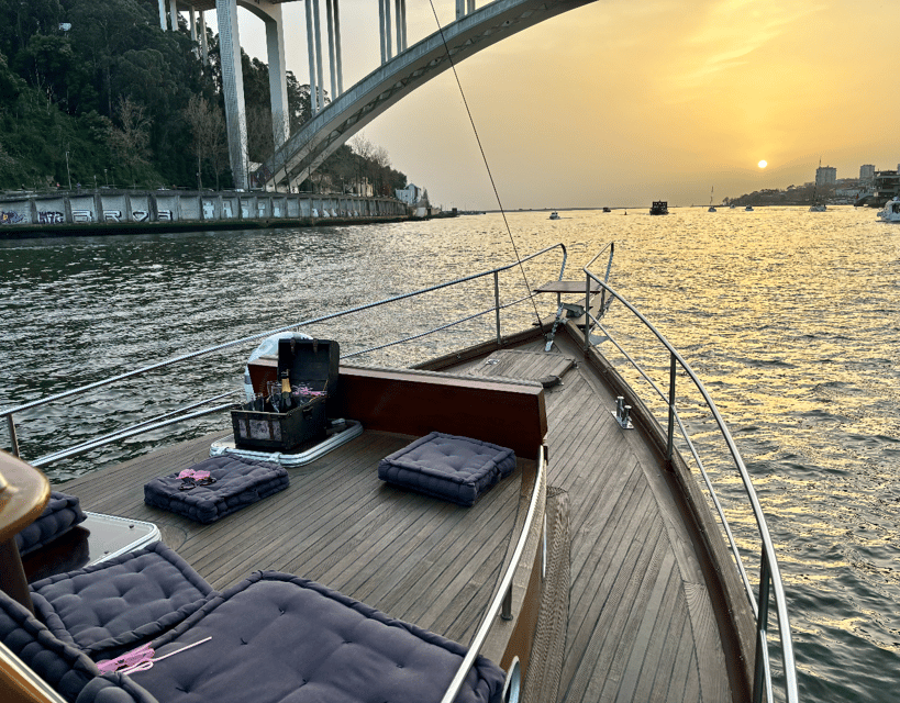 Porto: Classic Sailboat Cruise Along the Douro River - Stop 1 to Stop 3: Arrábida Bridge and the Porto Ribeira Photo Moment