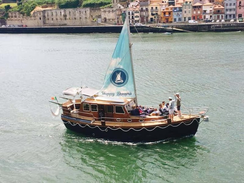 Porto: Douro Classic Boat Tour - Panoramic Porto and Gaia views from a boat seat