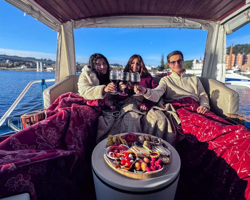 Porto: Douro private cruiser (only for you)6 bridges/sunset - FAQ