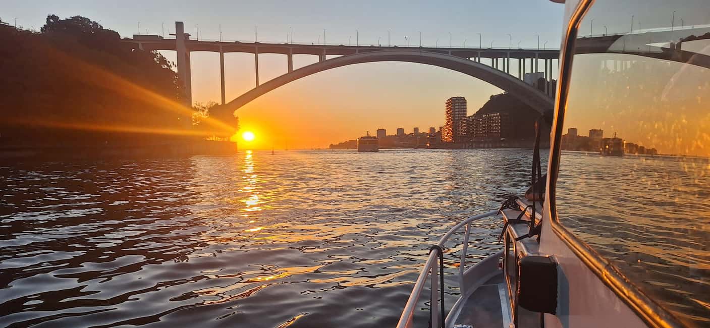 Porto: Douro private cruiser (only for you)6 bridges/sunset - The six-bridge route: what you’ll see and why each section matters