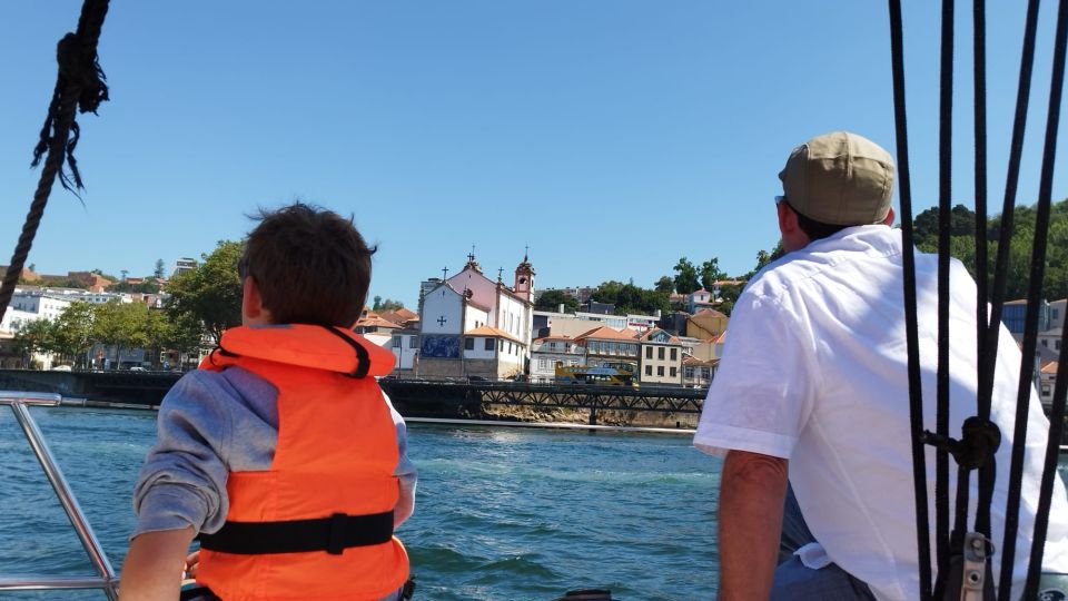 Porto Douro river boat tour or Amazing Sunset - Ponte da Arrábida and the Alfândega area from the water