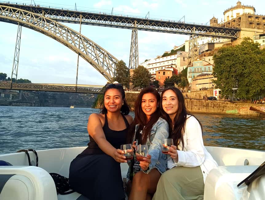 Porto: Douro River Boat Tour with Port Wine Tasting - Value for $32: paying for small-group time and real scenery