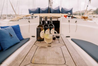 Porto: Douro river Boat tour with wine tasting (small group) - Ribeira and Vila Nova de Gaia from the water: the views you came for