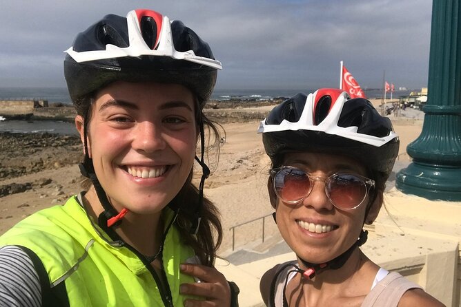 Porto Downtown and Sightseeing Bike Tour - Praia do Molhe to the park-and-beach connection