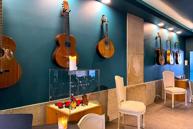 Porto : Fado and Porto Wine Show at the Trinity Noble Hall - Value check: is $17.20 worth it?