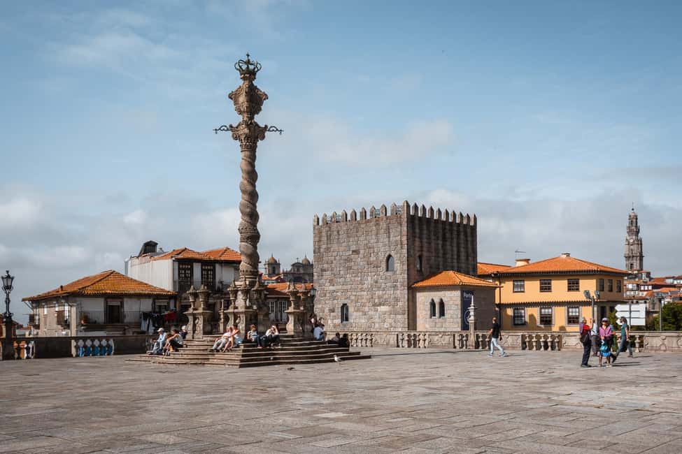 Porto: Flexible Walking Tour in Historic Center - Lello Bookstore: when a stop becomes a story