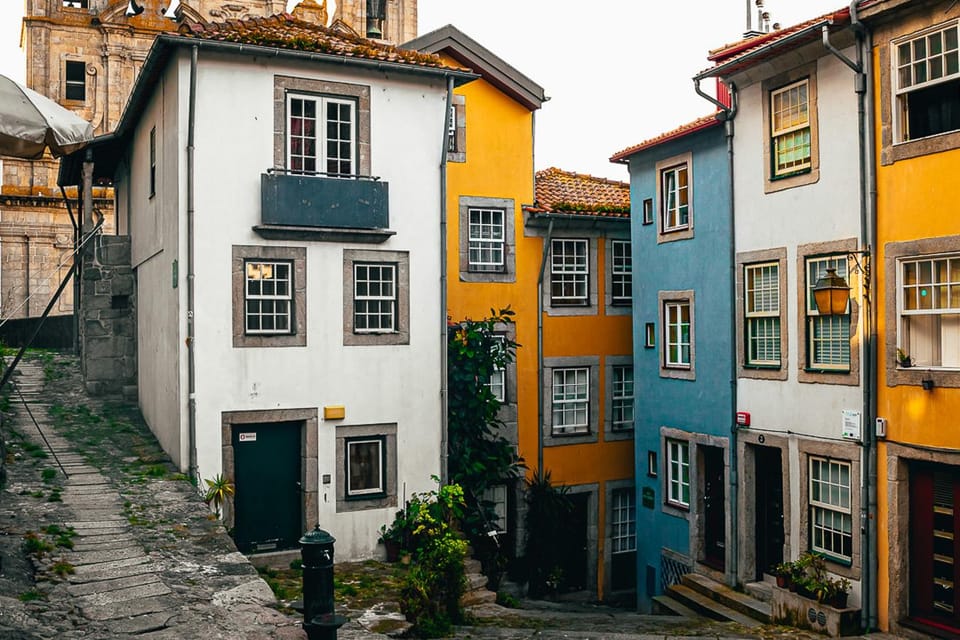 Porto: Flexible Walking Tour in Medieval Area - Mercadores Street climb: where the walk earns its views