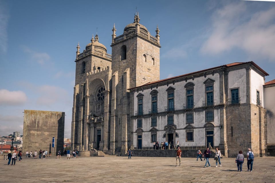 Porto: Flexible Walking Tour in Medieval Area - Oldest streets between Aldas and Pena Ventosa
