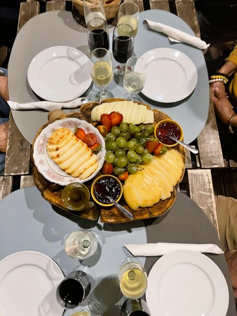 Porto: Food and Wine tasting tour in HIDDEN GEMS - Stop 1–2: Conga Casa das Bifanas and the Bifana Starter