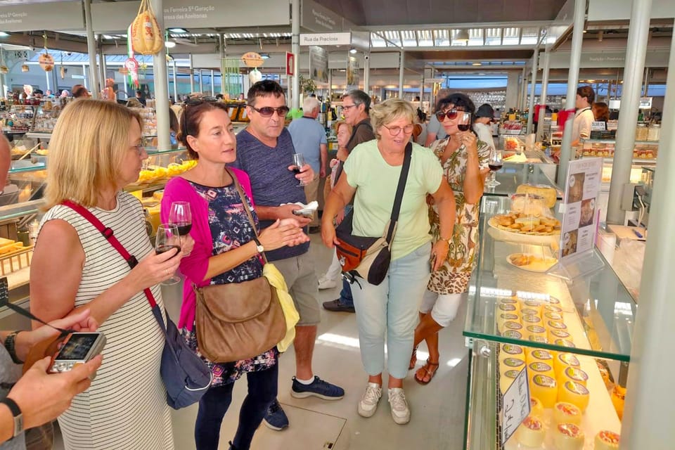 Porto food, wine and culture walking tour - max 8 pax - A local restaurant with wine and food tastings you can repeat