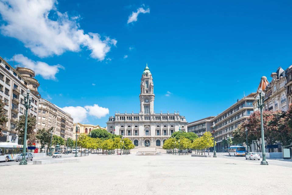 Porto: Full-Day All-Inclusive Private City Sightseeing Tour - Foz and Boavista by the sea: a welcome reset from old stone