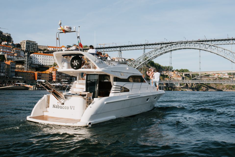 Porto: Full Day Douro River Cruise from Porto to Régua - Food onboard (and why it keeps the day from feeling stressful)