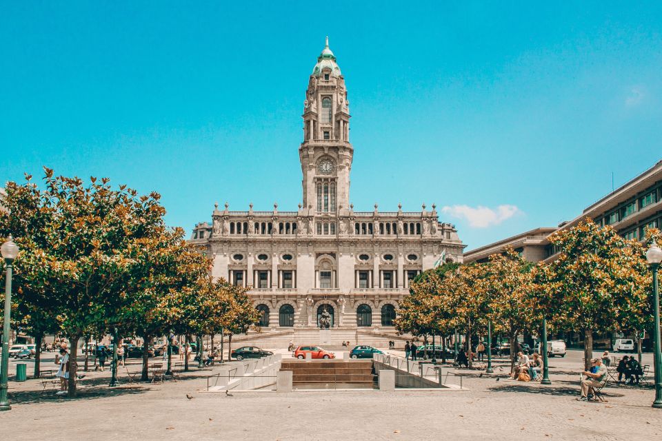 Porto: Full-Day Private Tuk Tuk Tour - Lunch plus wine tasting: regional plates, local producers