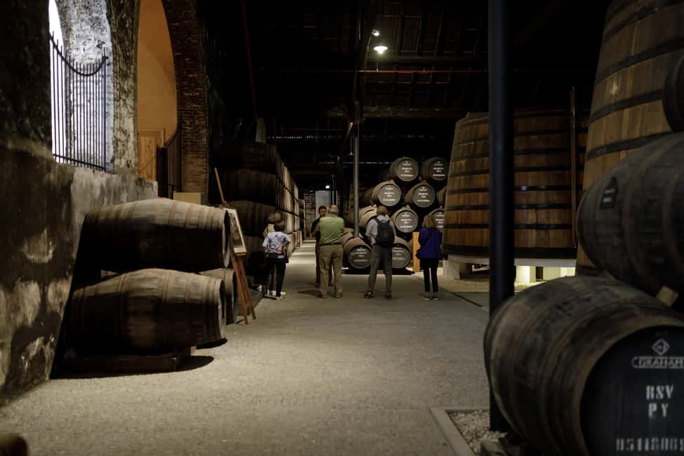 Porto: Graham's Port Lodge Tour and Port Essentials Tasting - Shopping time: what to do with the last 10 minutes
