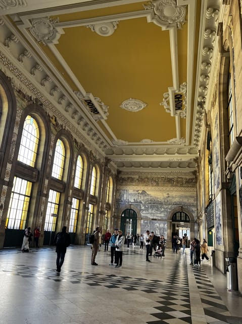 Porto: Guided City Highlights Walking Tour - Price and value: Why $23 can feel like more than a bargain