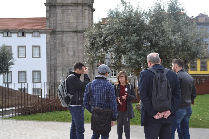 Porto Half Day Tour with River Cruise and Wine Tasting - From Praça de Gomes Teixeira to Vila Nova de Gaia: The route logic