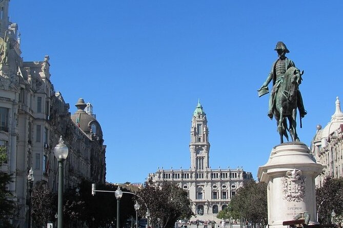 Porto Highlights Small-Group Walking Tour - Stop 2: a standout bookstore stop that slows you down